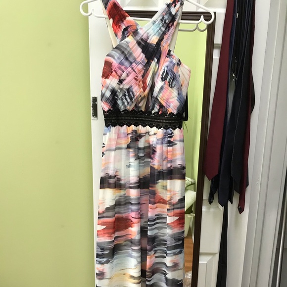 Dress - Picture 1 of 3